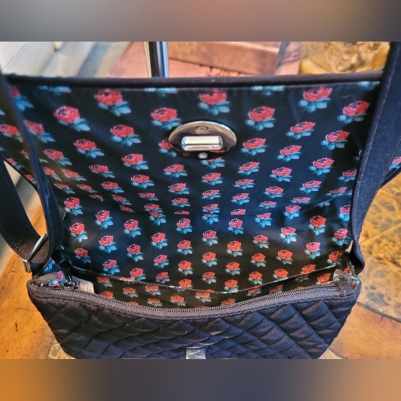 Vera Bradley black quilted crossbody - Picture 6 of 7